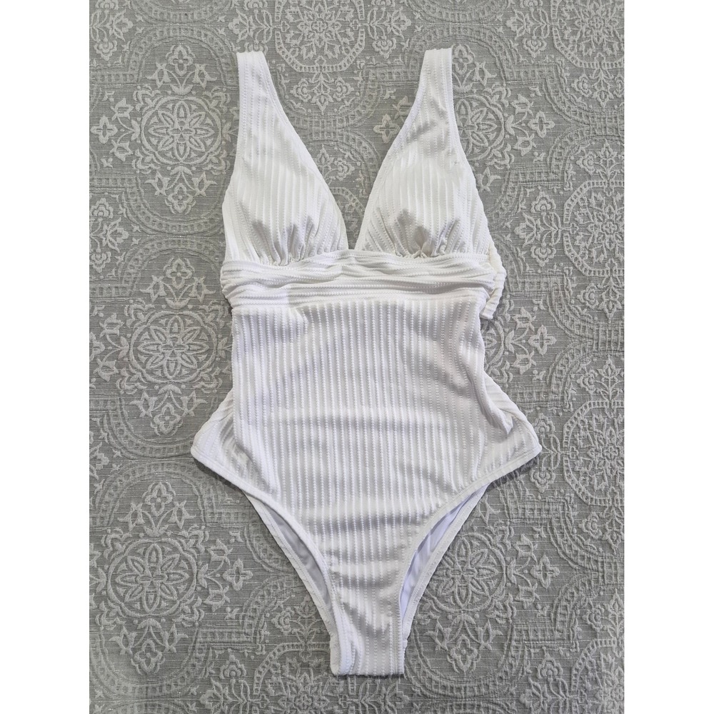 Cupshe Womens Ribbed One Piece Swimsuit White V-Neck Twist Back Small NEW